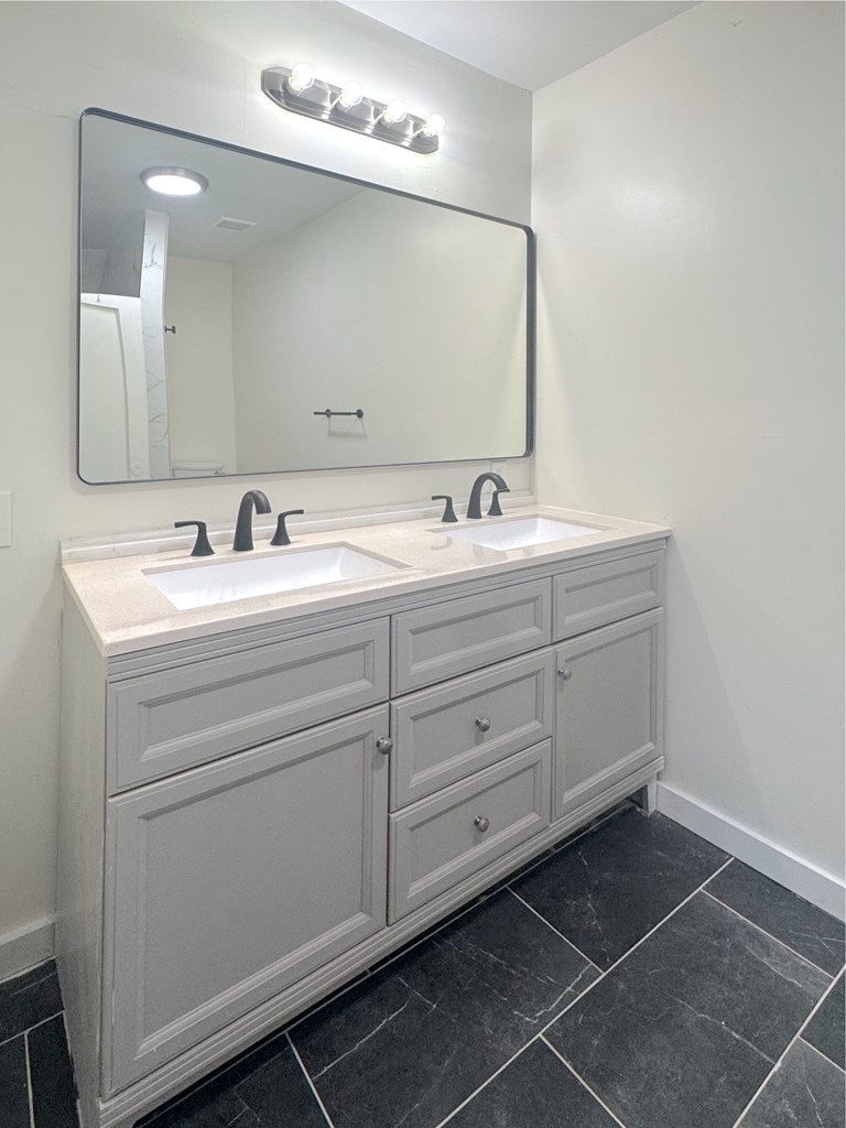2491 Baylor Ave Property Photo 12