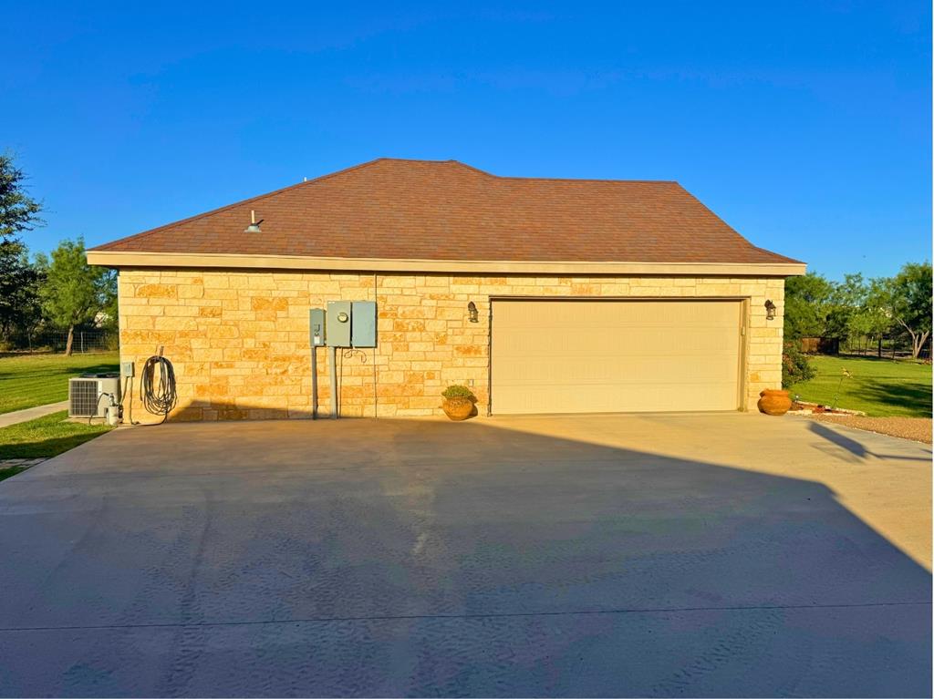 3382 Buck Run Property Photo 4