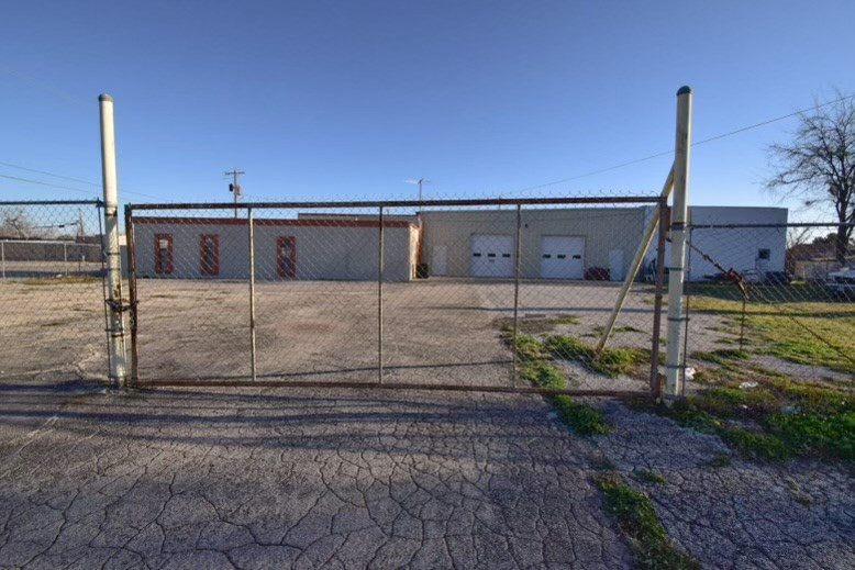 2421 Chadbourne Street Property Photo 2