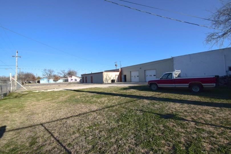 2421 Chadbourne Street Property Photo 5