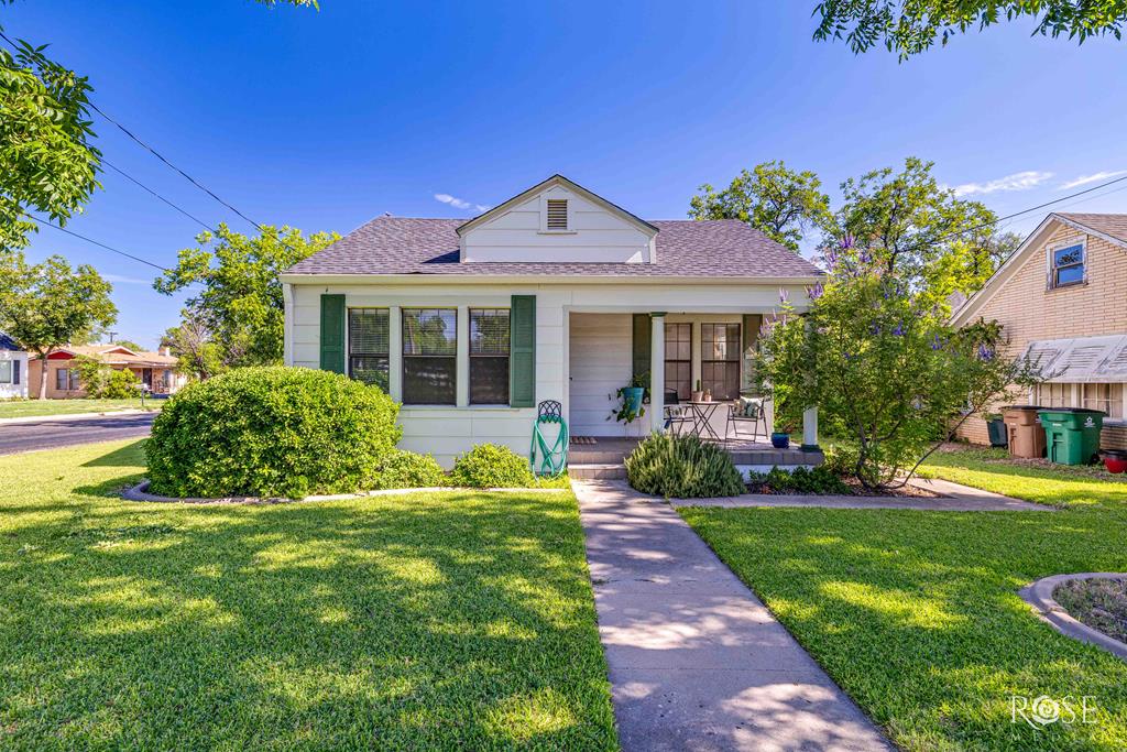 1620 W Ave J Property Photo 1