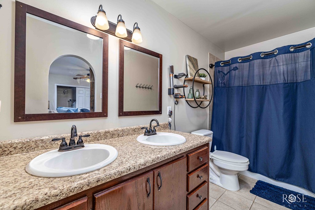 1620 W Ave J Property Photo 17