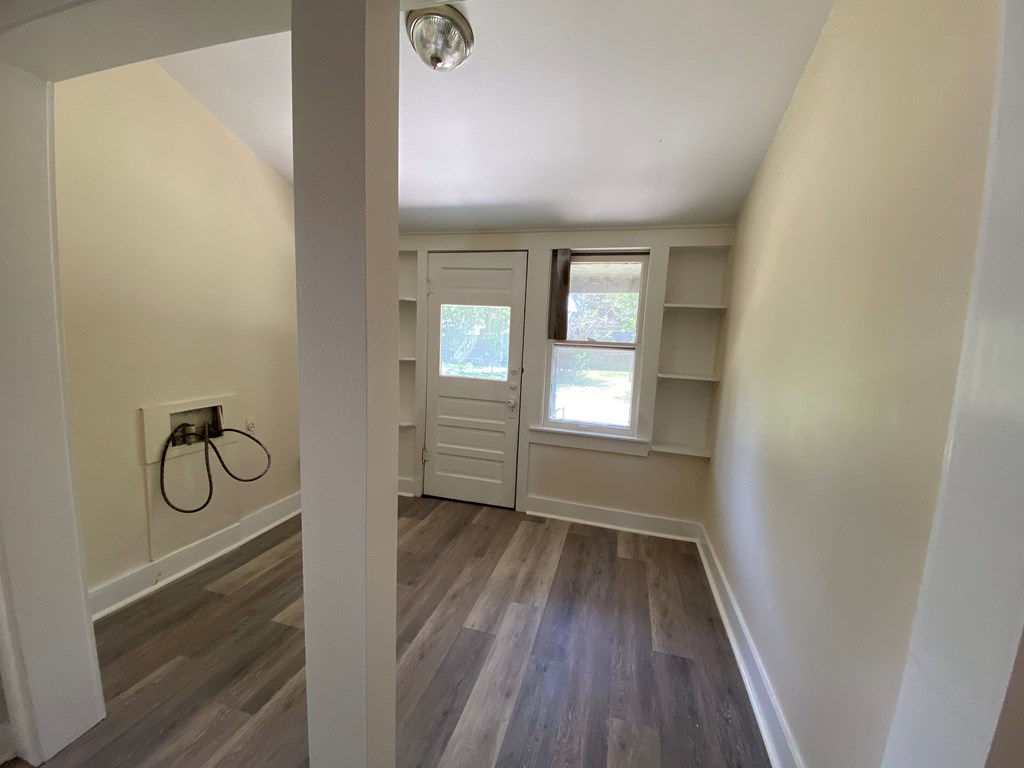 1315 Pecos St Property Photo 10