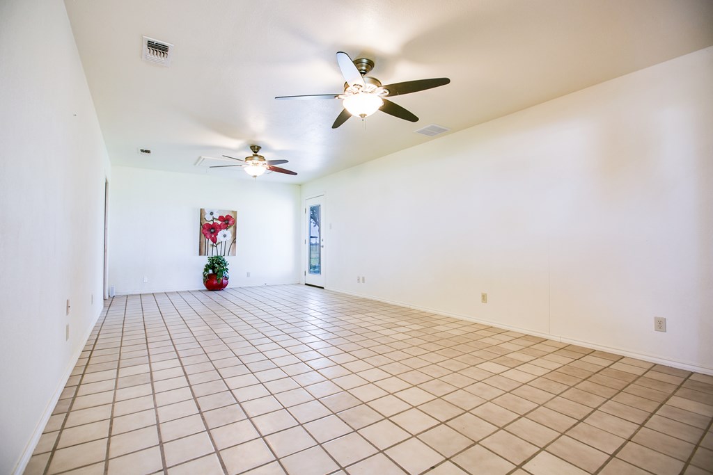 972 Broadway St Property Photo 18
