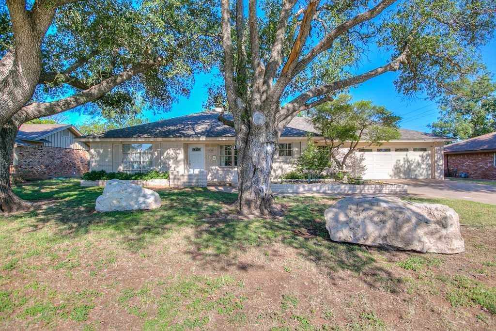 3331 Sul Ross St Property Photo 3