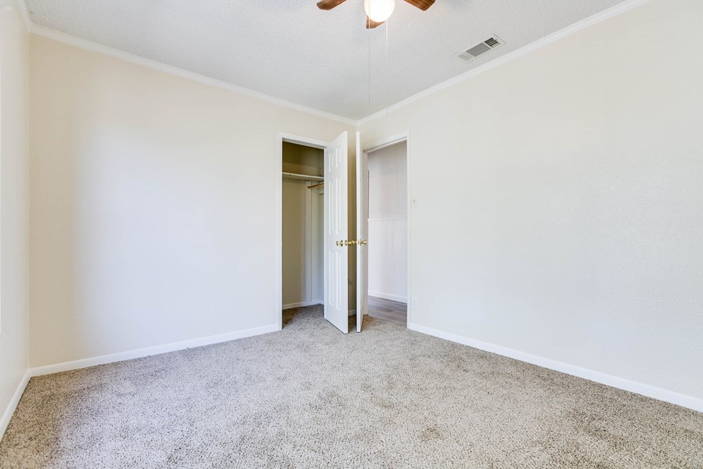 94 42nd St Property Photo 16
