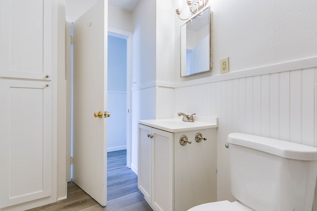 94 42nd St Property Photo 18