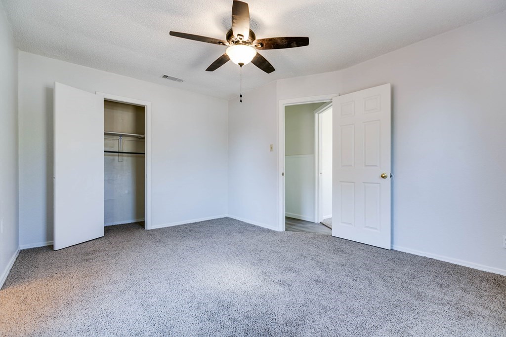 94 42nd St Property Photo 23