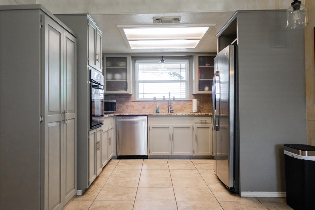 3025 Cumberland Dr Property Photo 9