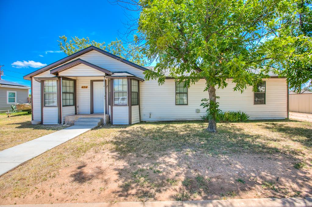 4014 Columbia St Property Photo 1