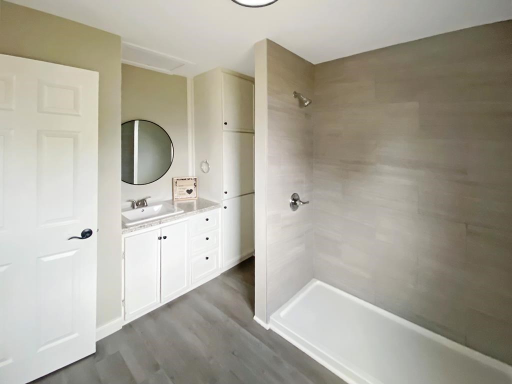 4014 Columbia St Property Photo 14