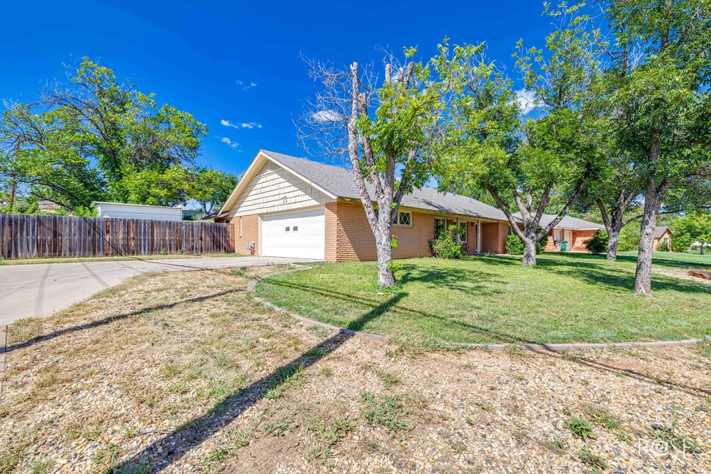 2114 Sul Ross St Property Photo 3