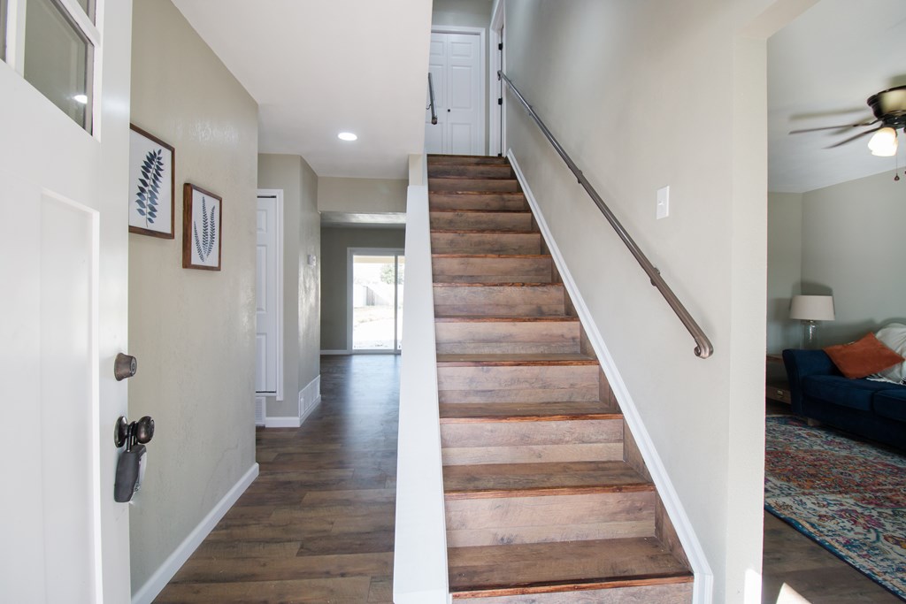 1521 S Jackson St Property Photo 3