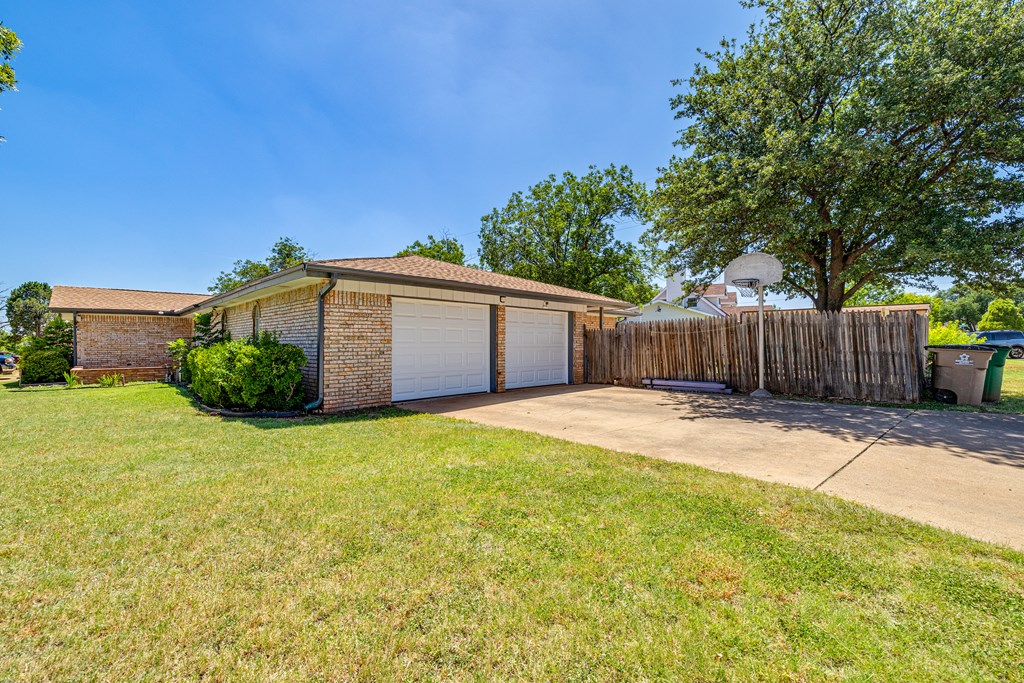 265 Glenna Dr Property Photo 24
