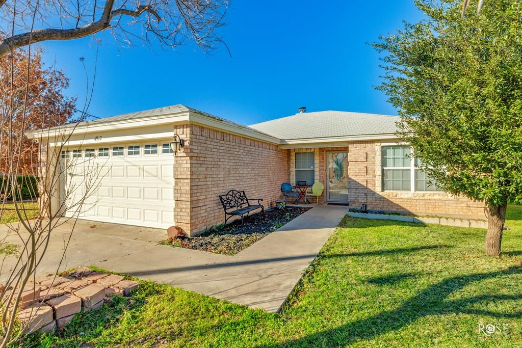 4917 Oaklawn St Property Photo 1