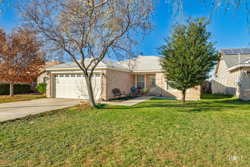 4917 Oaklawn St Property Photo 4