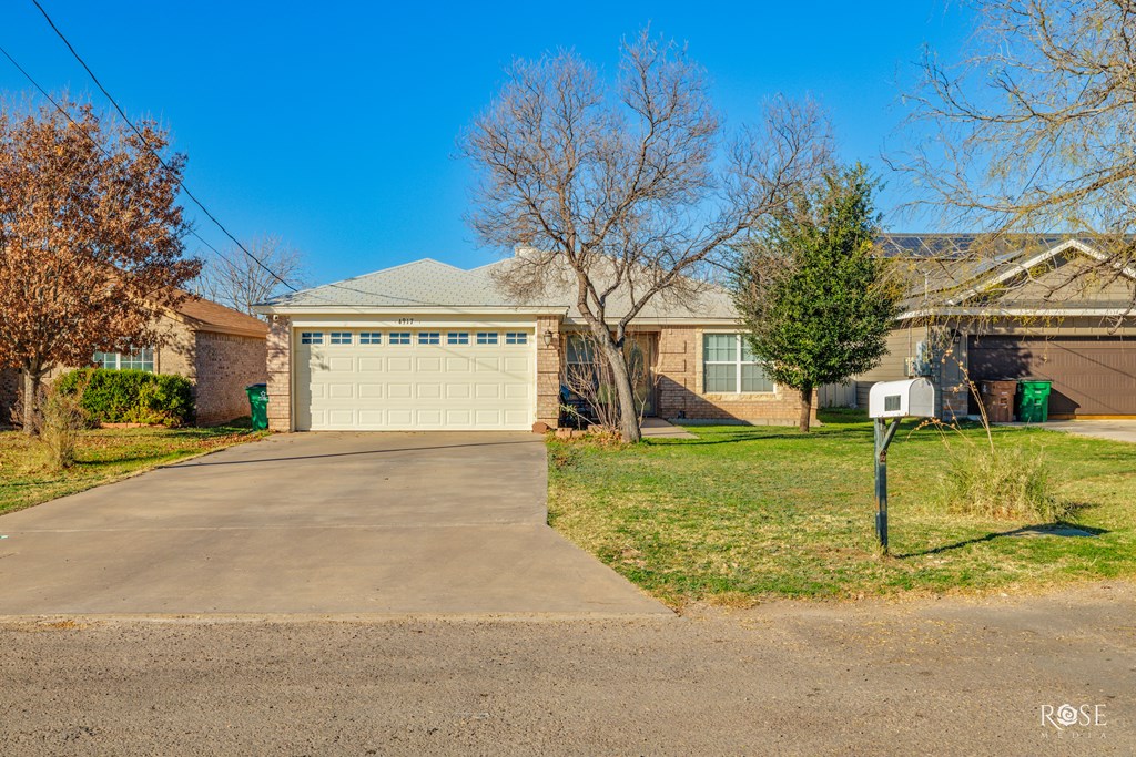 4917 Oaklawn St Property Photo 5