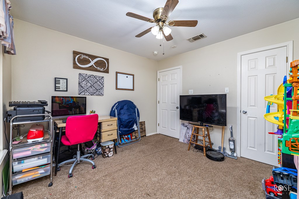 4917 Oaklawn St Property Photo 17