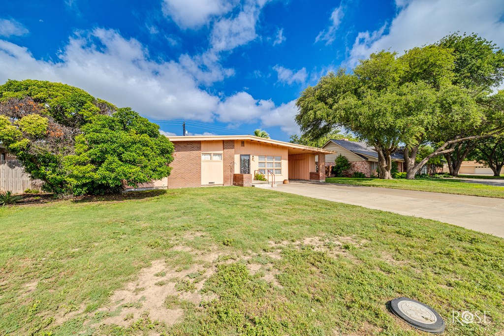 1003 N Plaza Property Photo 4