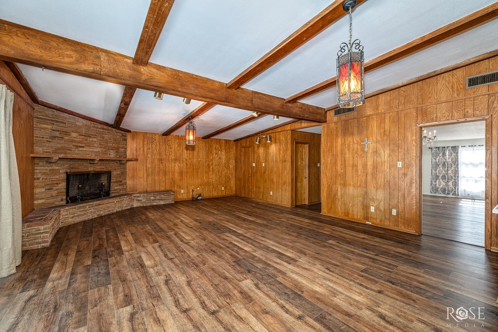 1003 N Plaza Property Photo 14