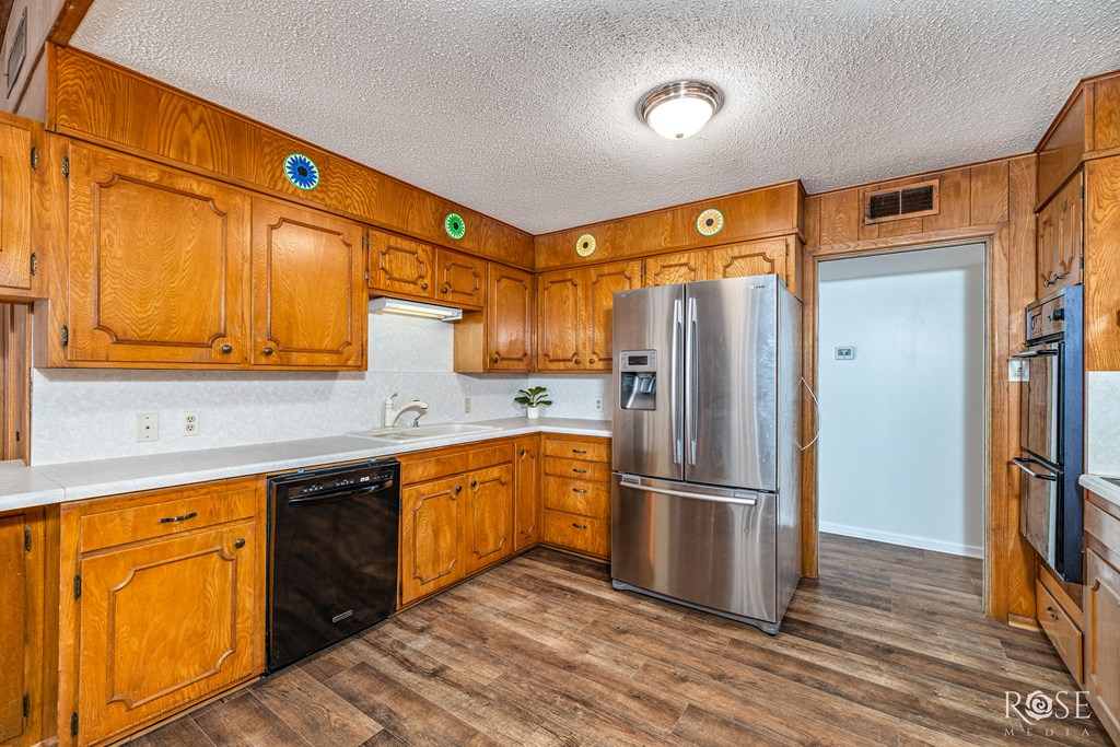 1003 N Plaza Property Photo 17