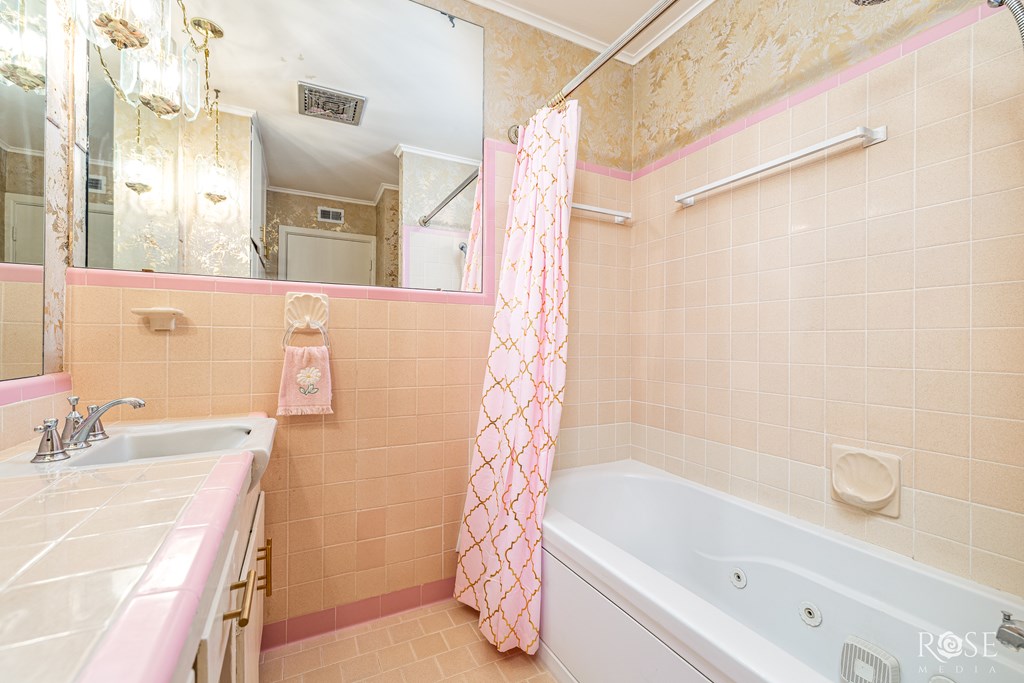 1003 N Plaza Property Photo 27