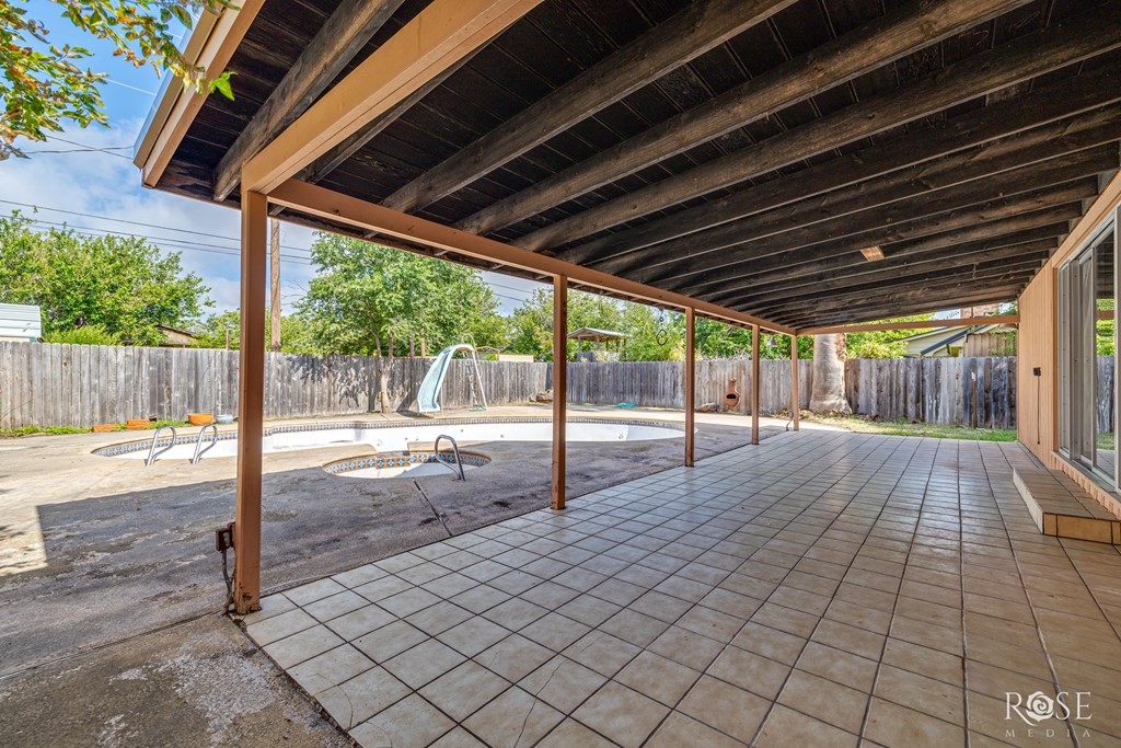 1003 N Plaza Property Photo 31