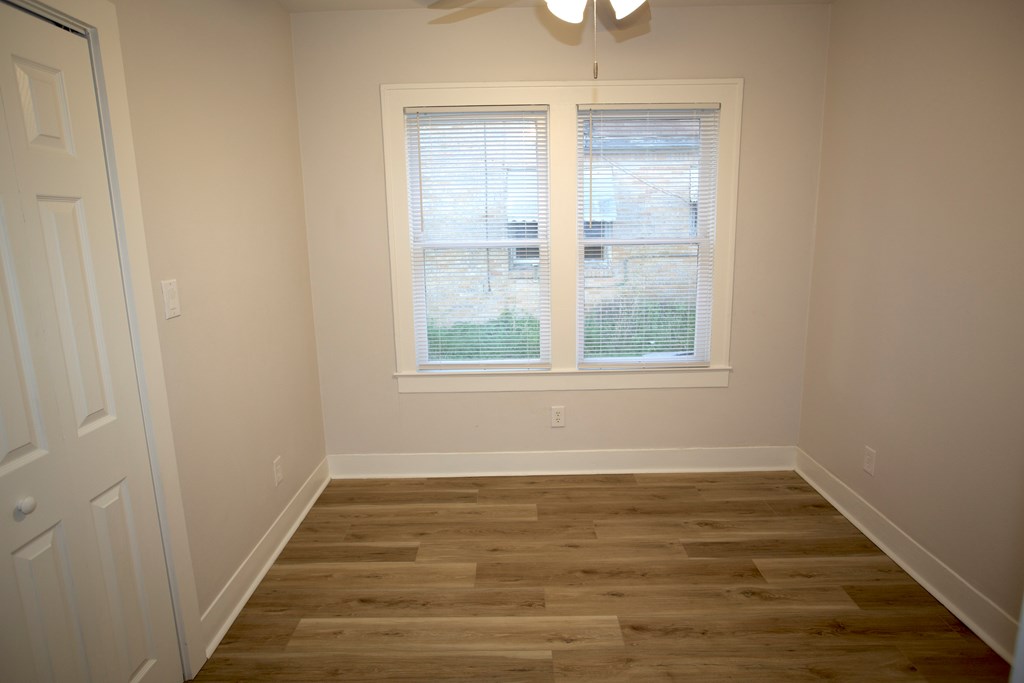621 Jefferson St Property Photo 12
