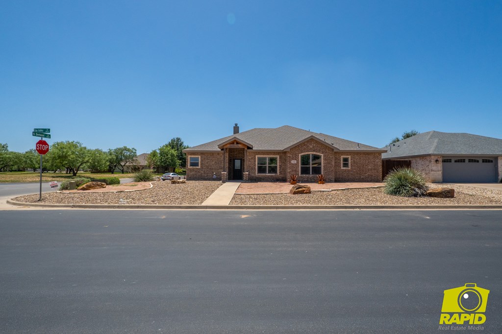 1901 Pine Valley St Property Photo 3