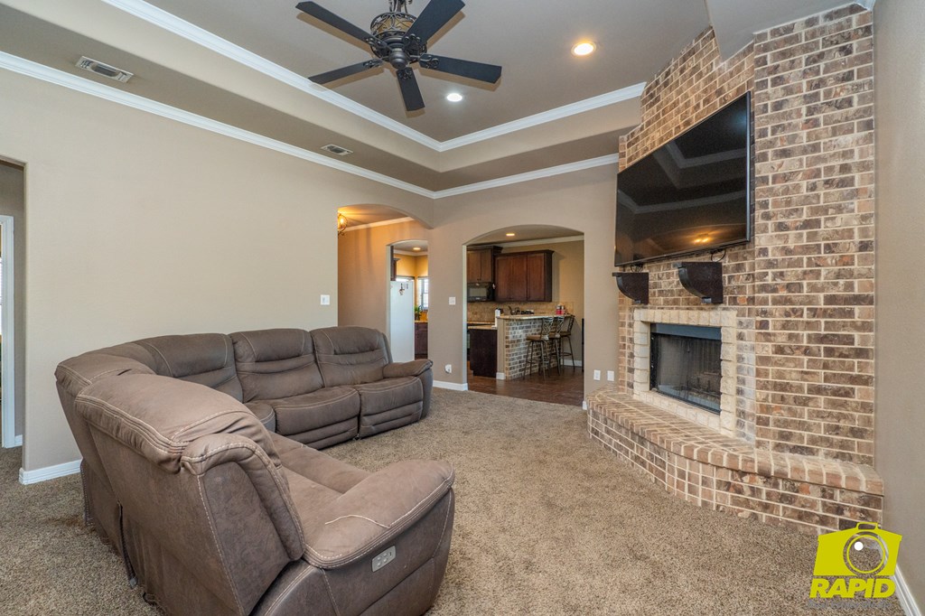 1901 Pine Valley St Property Photo 8