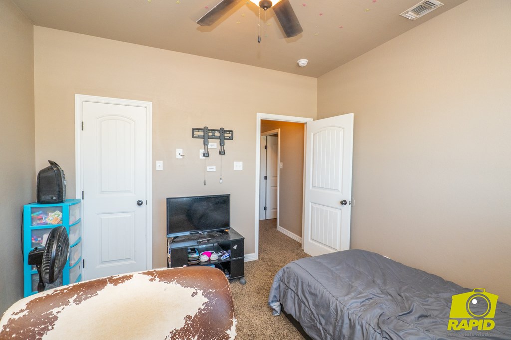 1901 Pine Valley St Property Photo 32