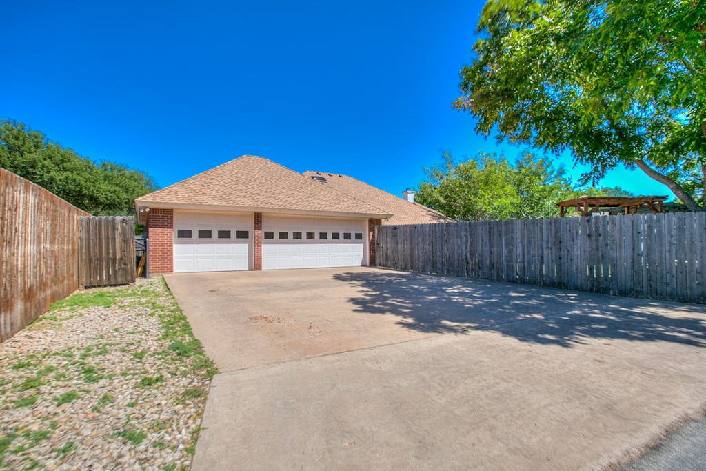 3306 Silver Spur Dr Property Photo 33