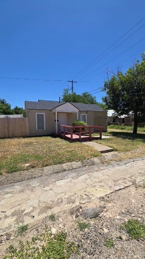 409 N Broadway St Property Photo 12
