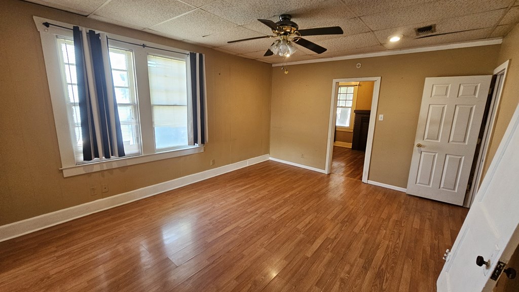 1510 W Beauregard Ave Property Photo 4