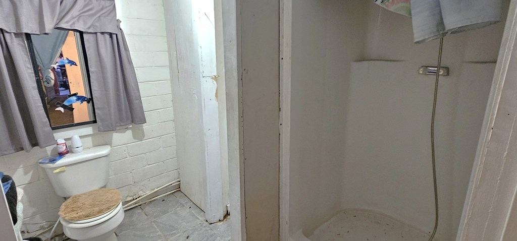 319 S Main St Property Photo 12