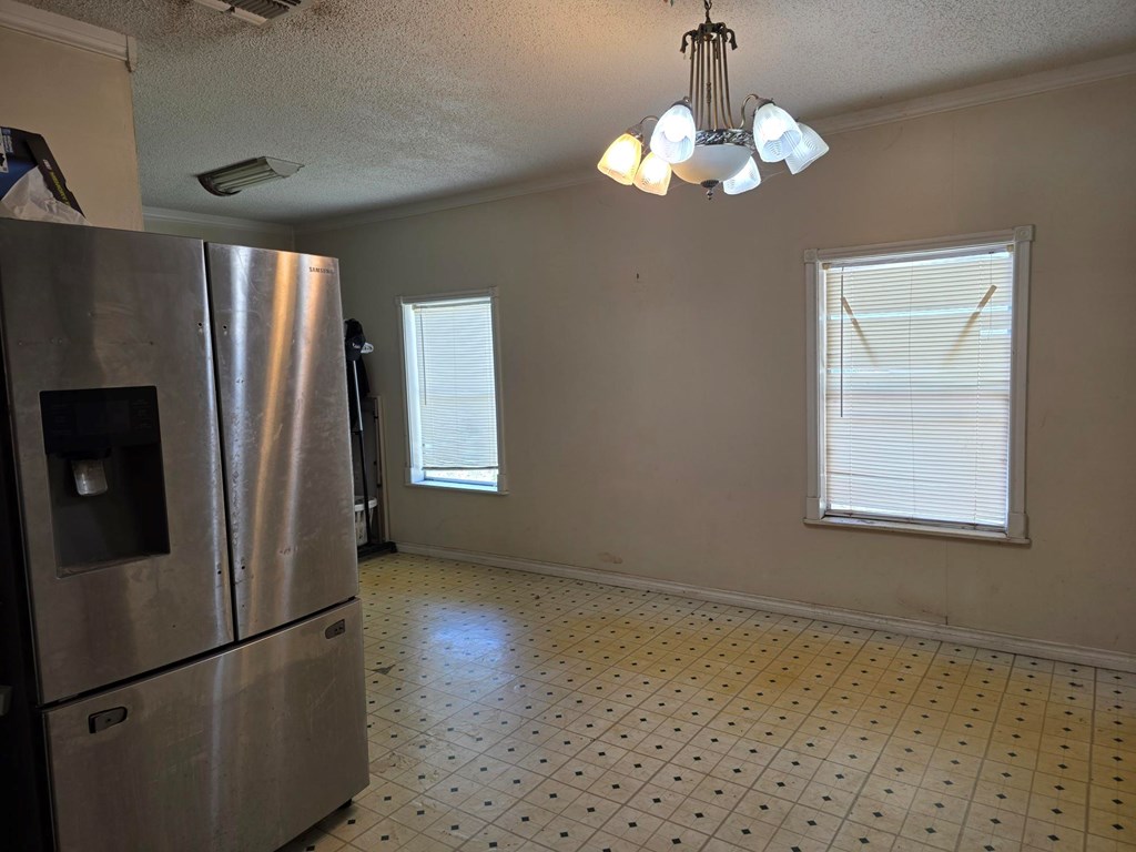 2513 Marx St Property Photo 5