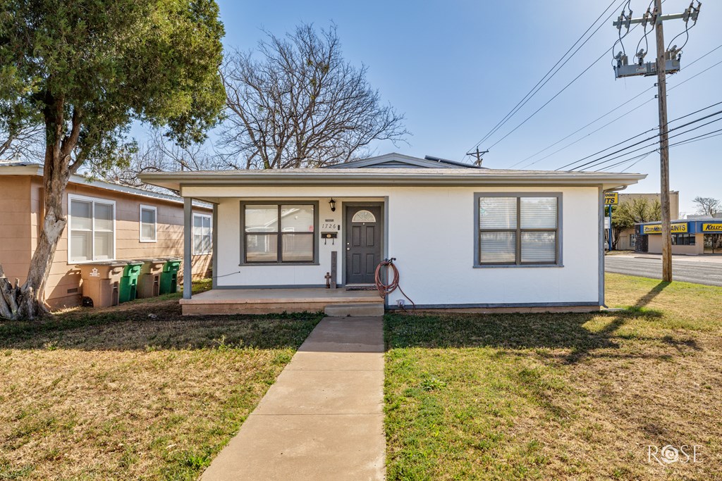 1726 S Park St Property Photo 6