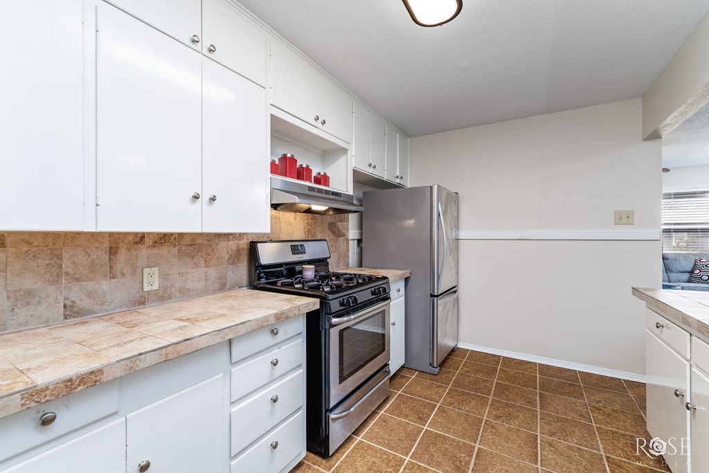 1726 S Park St Property Photo 12