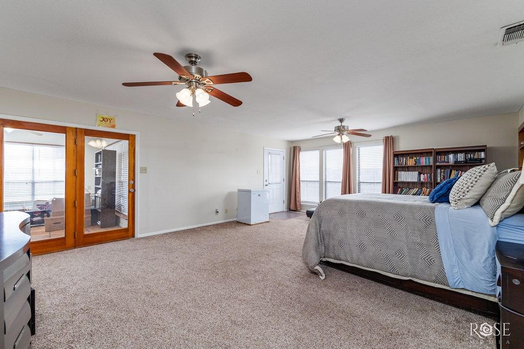 1726 S Park St Property Photo 16