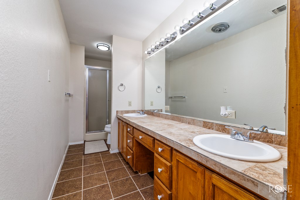 1726 S Park St Property Photo 19