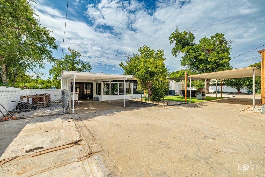 2223 Abilene St Property Photo 21