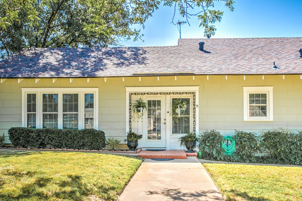 308 5th Street Property Photo 2