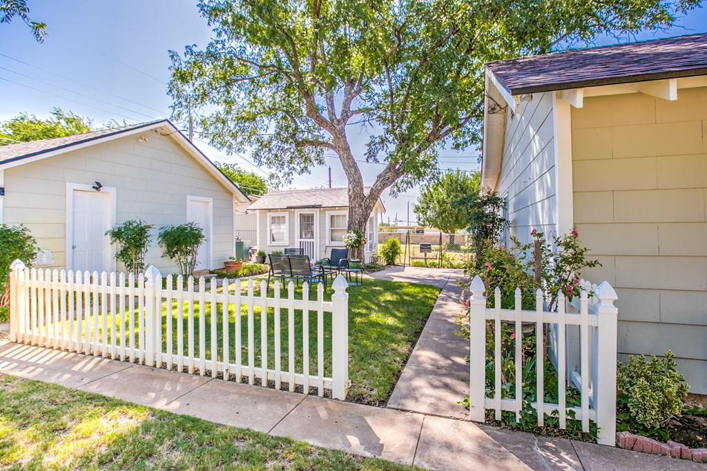 308 5th Street Property Photo 4
