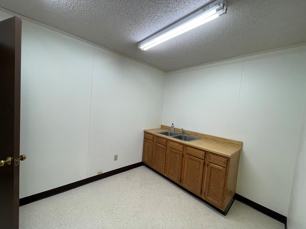 3006 W Houston Harte Access Road Property Photo 9