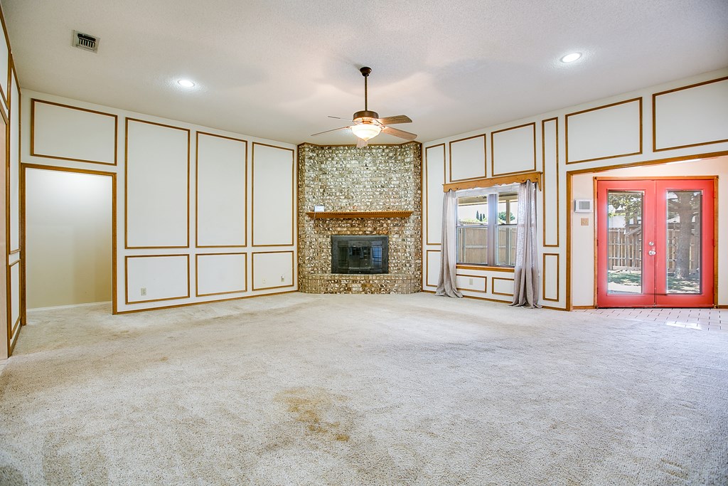 4201 Shefflera Dr Property Photo 2