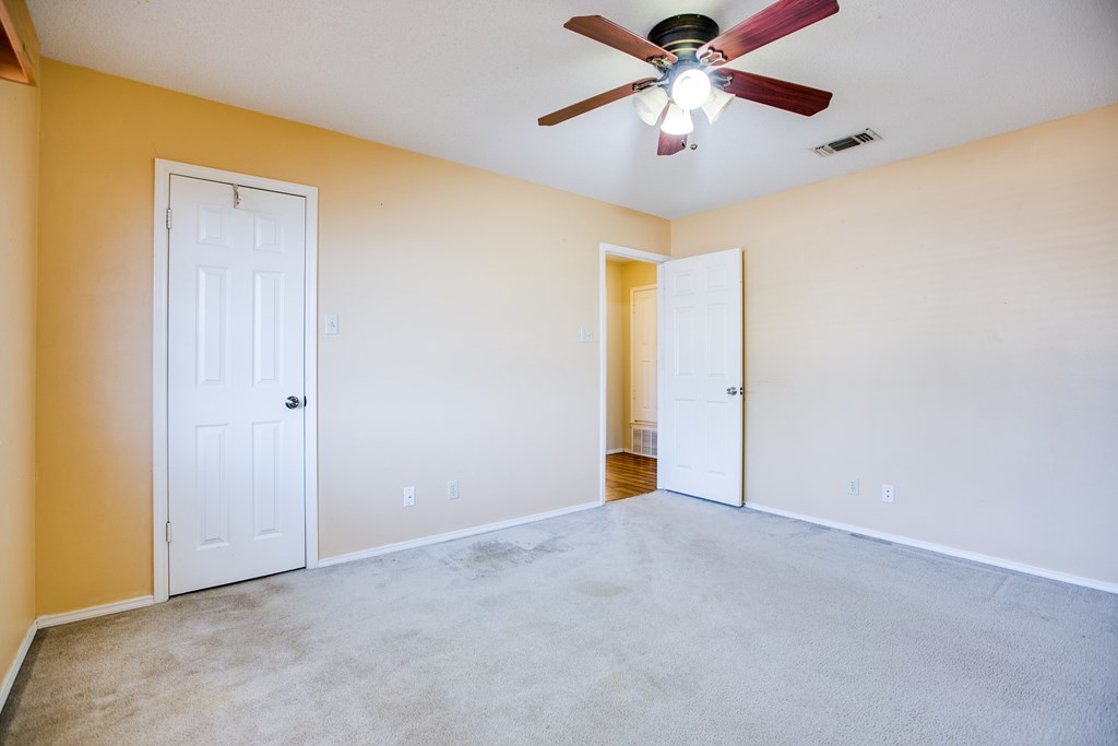 4201 Shefflera Dr Property Photo 24