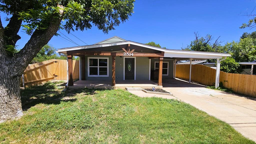 2514 S Hill St Property Photo 1