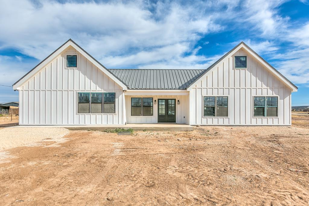 1300 6th Street Property Photo 1