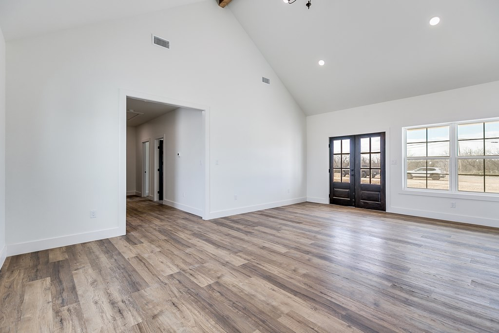 1300 6th Street Property Photo 6