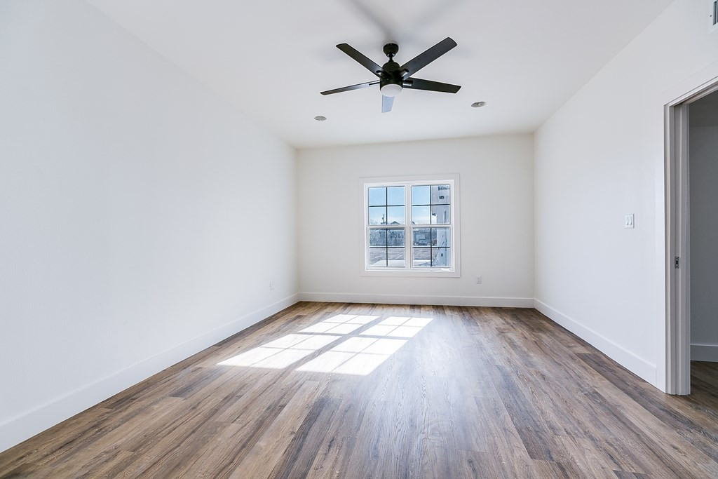 1300 6th Street Property Photo 16